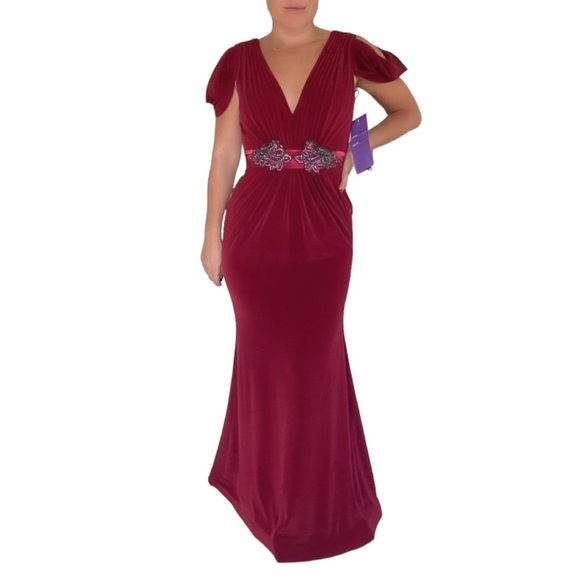 Jovani Burgundy Gown - Picture 6 of 6